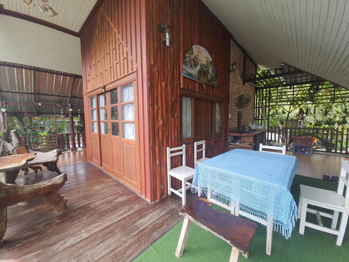 Baan Thabthong Homestay Ban Pak Nam  Esterno foto