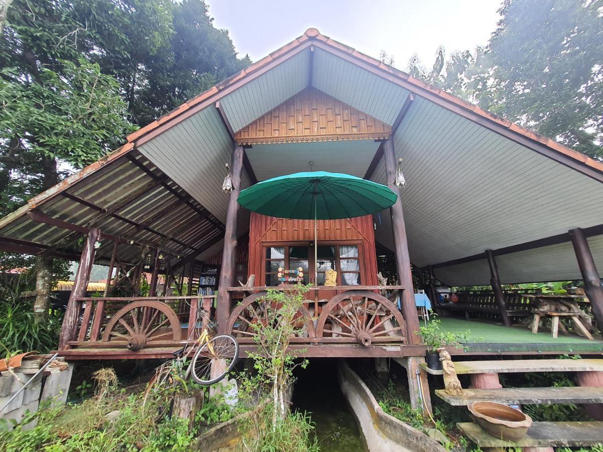 Baan Thabthong Homestay Ban Pak Nam  Esterno foto