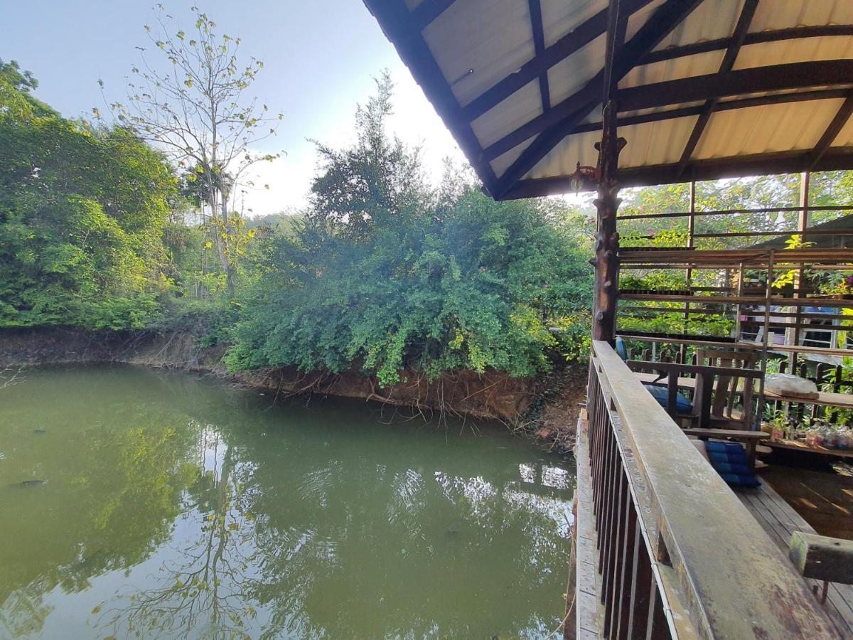 Baan Thabthong Homestay Ban Pak Nam  Esterno foto