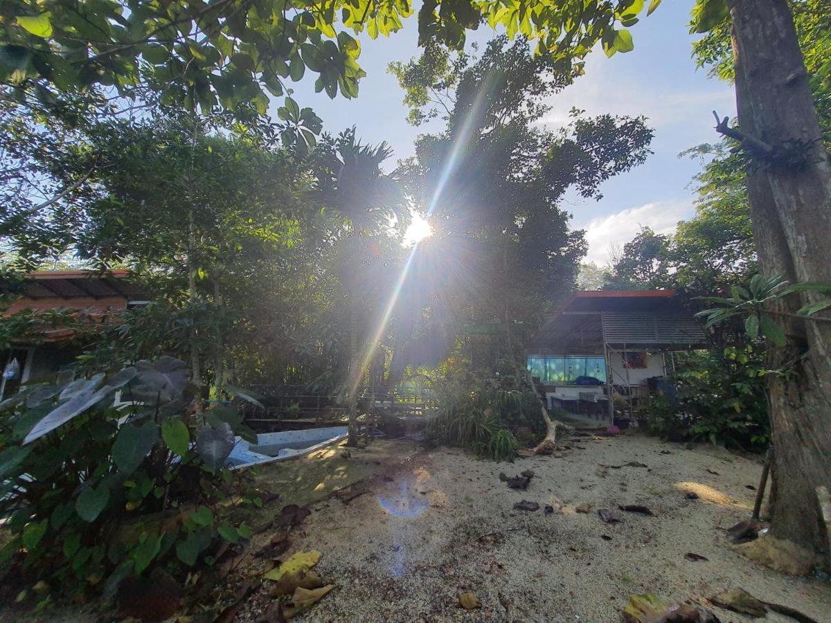 Baan Thabthong Homestay Ban Pak Nam  Esterno foto