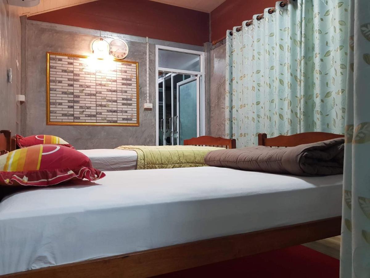 Baan Thabthong Homestay Ban Pak Nam  Esterno foto